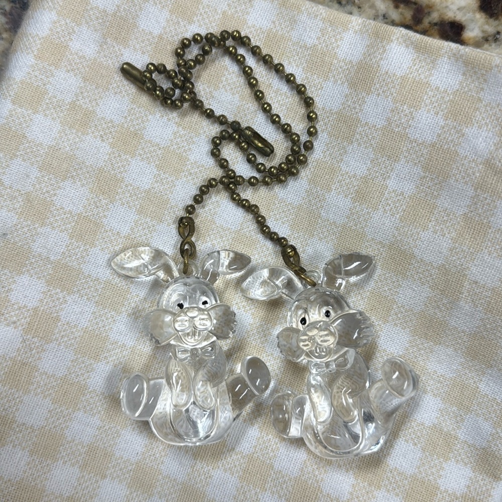 Fan Pulls Pair of Acrylic Bunny Pulls with Chains
